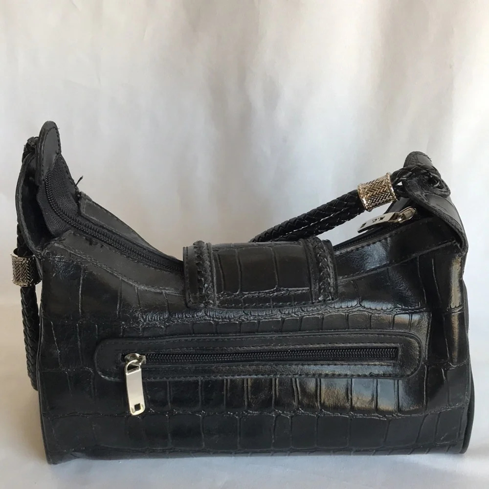 M.C. black bag with silver accents - Picture 6 of 10